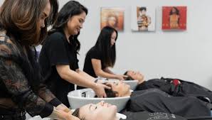 How to Find the Best Hair Salon Near You? (The Ultimate Guide)