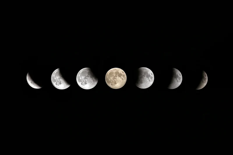 Discover which moon phase is best for a haircut to boost hair growth, maintain health, or slow down trimming. Learn expert tips and book your lunar-timed haircut at Frqncy Salon Dubai today!